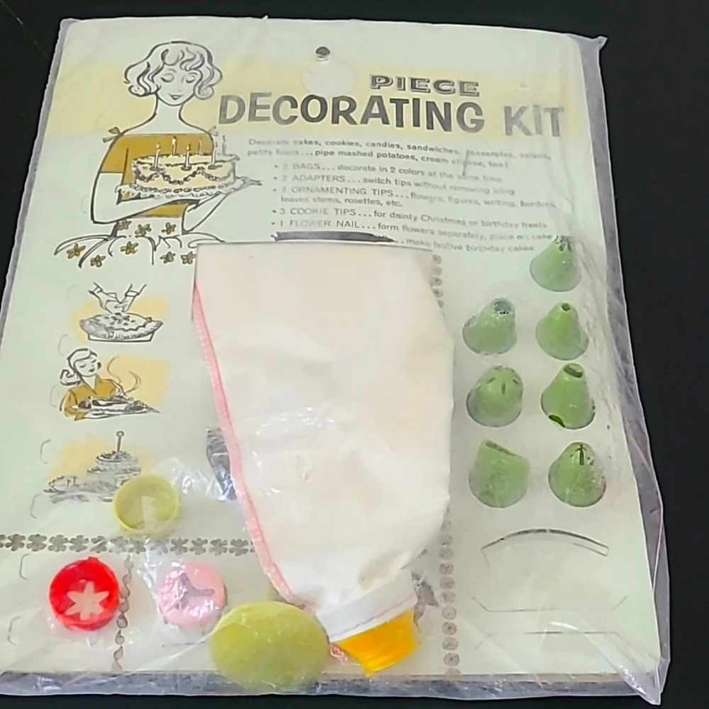 Vintage cake decorating kit